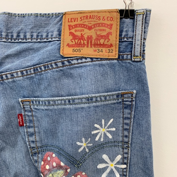 Vintage Levi’s 505 Jeans w/ Hand painted Hippy Floral and Mushrooms - Picture 5 of 8